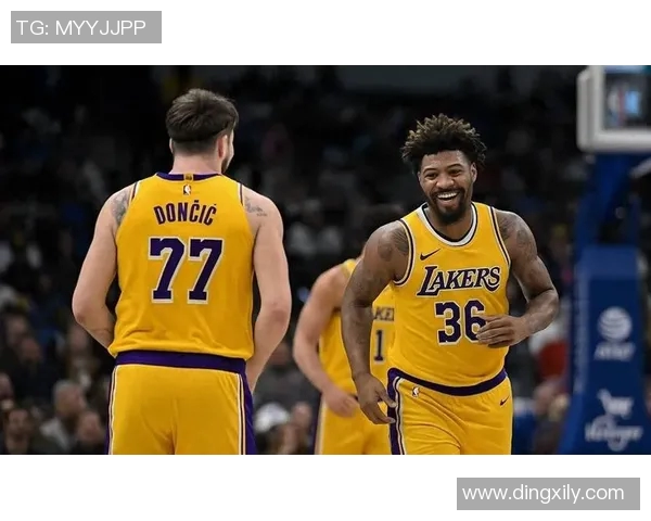 湖人队与热火激战正酣比分背后隐藏的精彩瞬间与战术解析